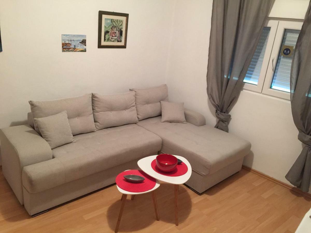 Apartman Lili Cetinje Luaran gambar